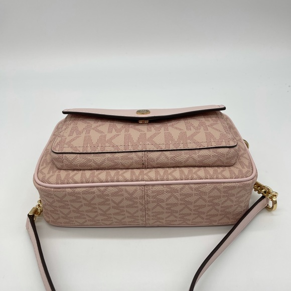 Michael Kors Medium Packet Camera Xbody Bag Ballet - Picture 11 of 13